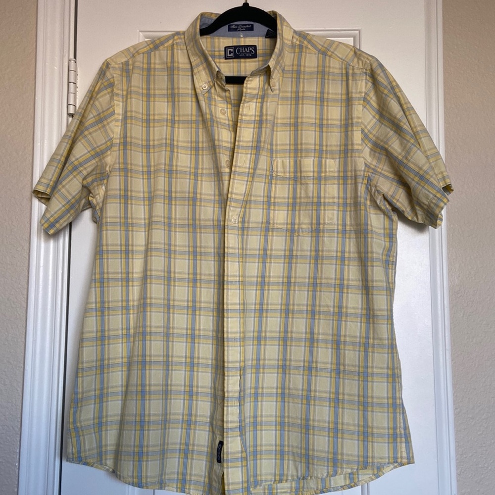 Chaps short sleeve button up size L yellow and blue.